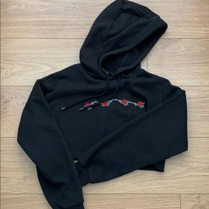 Black Forever 21 Cropped rose Hoodie